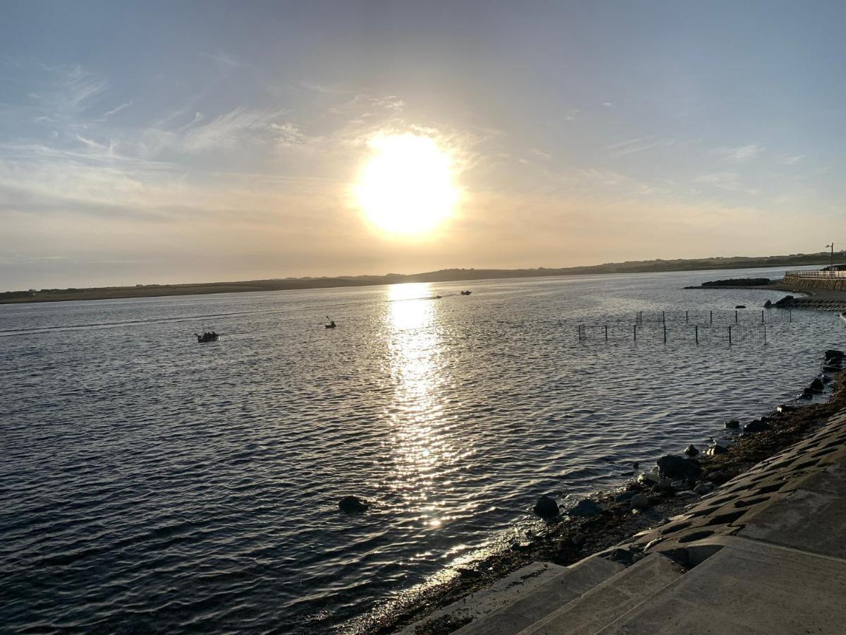 Seascape On The Edge Of Town: 4 Beds All Ensuite. Belmullet Exteriér fotografie